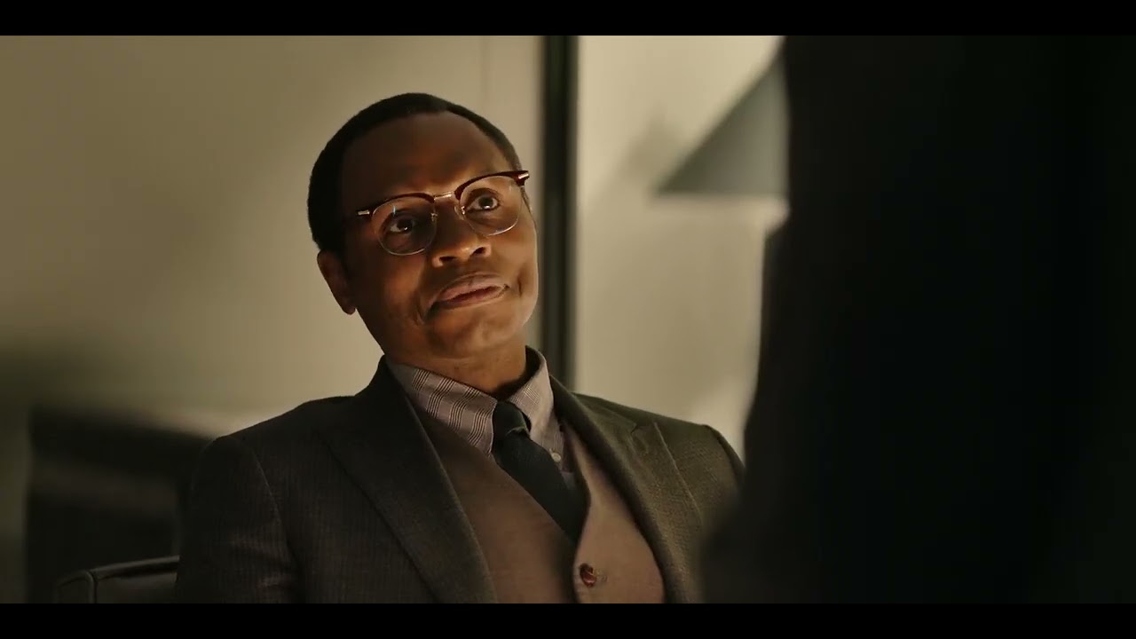 Reacher 1&times;3 Reacher and Oscar Finlay in Mr. Kliner Office Scene