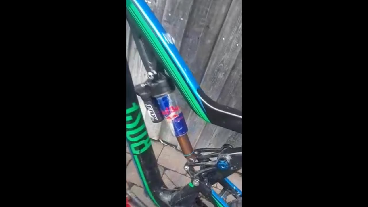 RedBull Dose an MTB D&auml;mpfer befestigen. Enduro (FOX Float X CTD) [GoPro Hero 8] #short #redbull