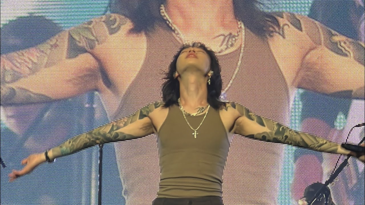 keshi '2 soon' Montreal encore 4K Fancam