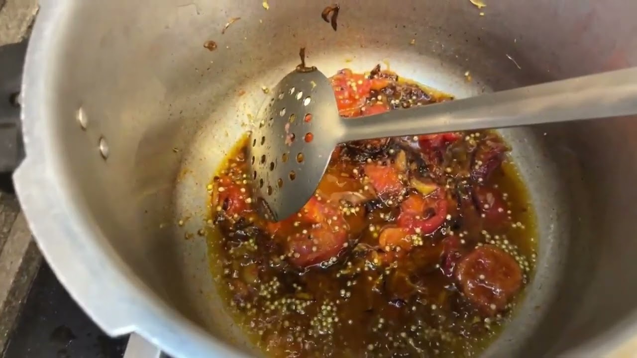 Aloo Gosht Recipe | Pakistani Mutton & Potato Curry | Easy Urdu Cooking | Homemade Desi Style
