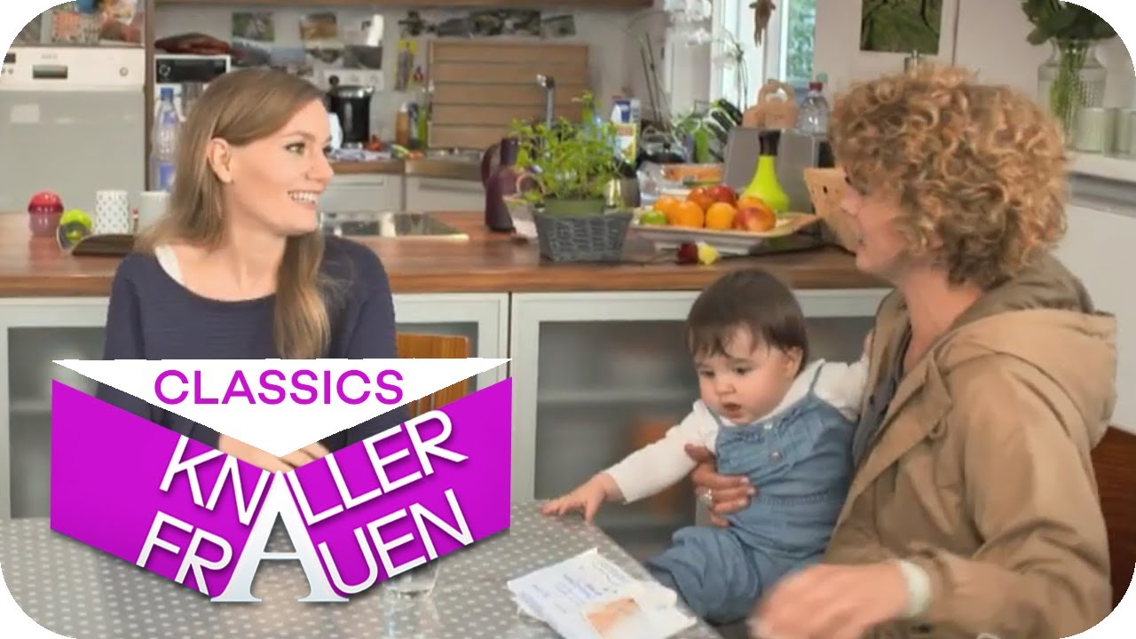 Baby wickeln | Knallerfrauen mit Martina Hill