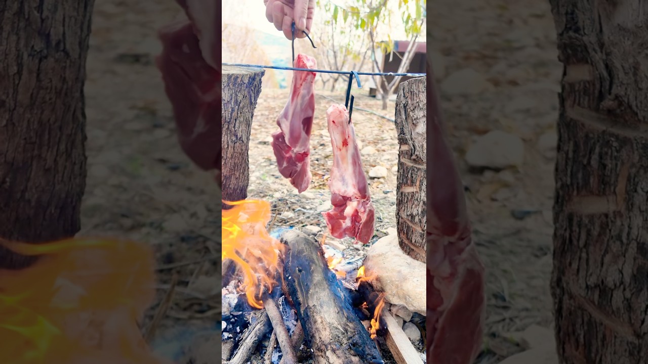 İlkel Kamp Yemeği: Kuzu İncik | Primitive Camp Meal: Lamb Shank 🔥