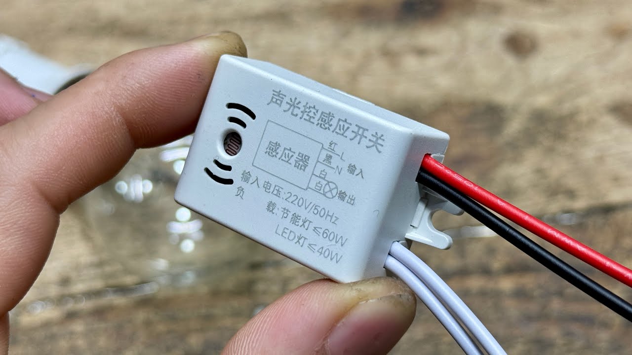 Công tắc cảm ứng giọng nói mà giá chỉ bằng bằng 3 cái bánh rán !