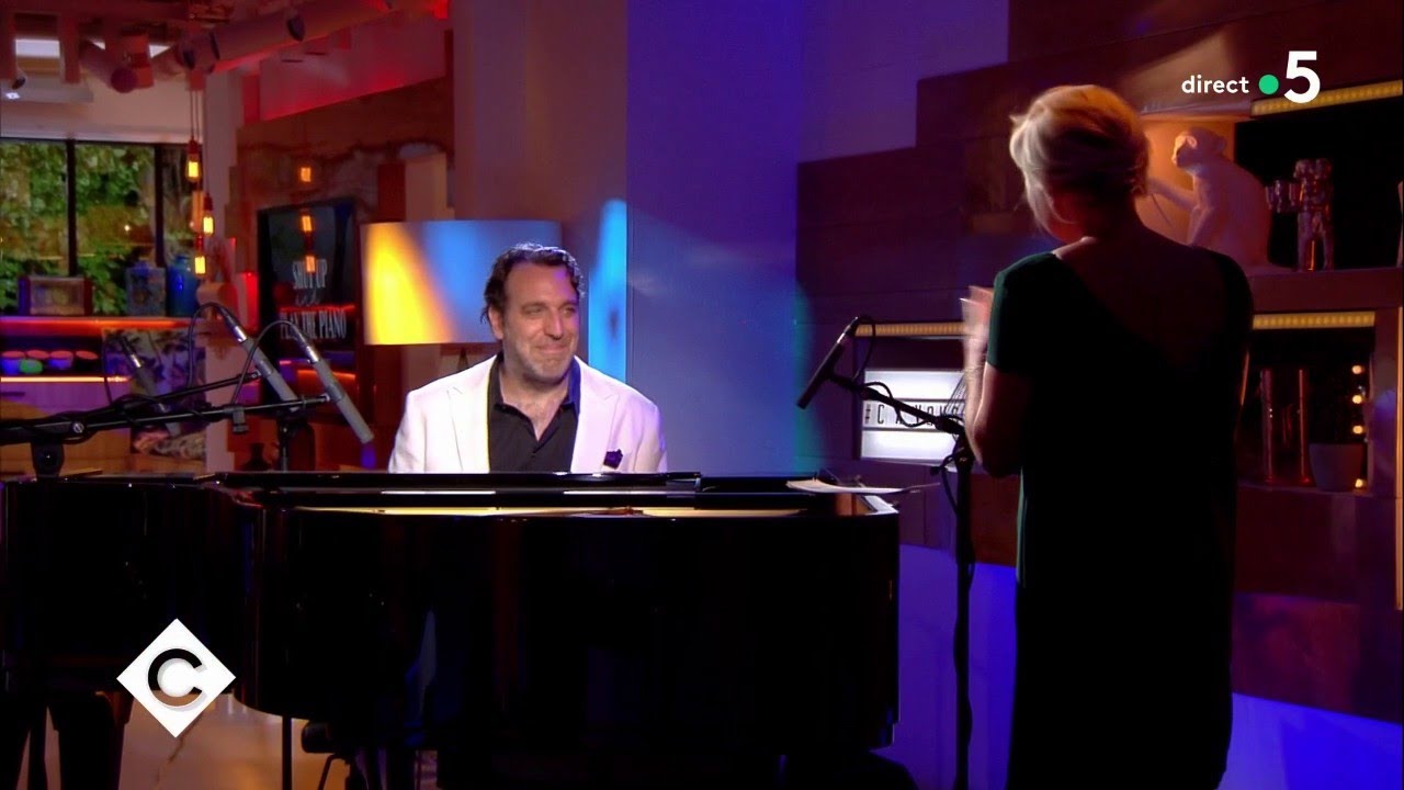 Chilly Gonzales livre une masterclass en direct ! - C à Vous - 04/09/2018