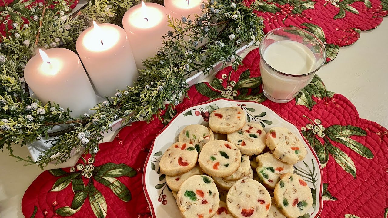 2021 Vlogmas Day 17 - Baking Santa's Whiskers Christmas Cookies!