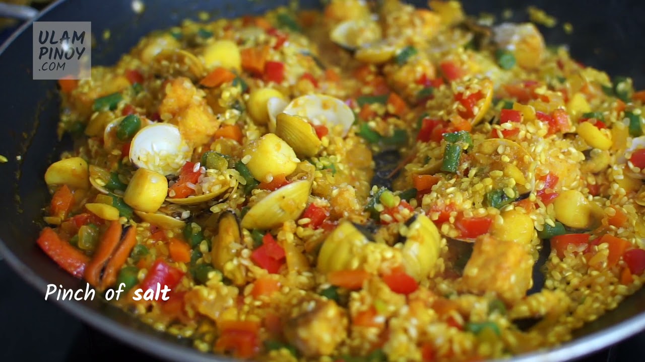 Simple way how to cook Paella with seafoods at home Maneira simples de preparar Paella frutos mar