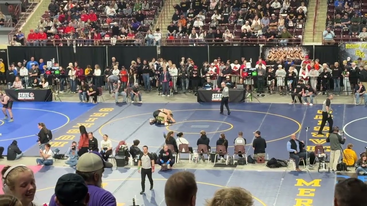 Jacob Keck wrestling Malad, Cam Bingham