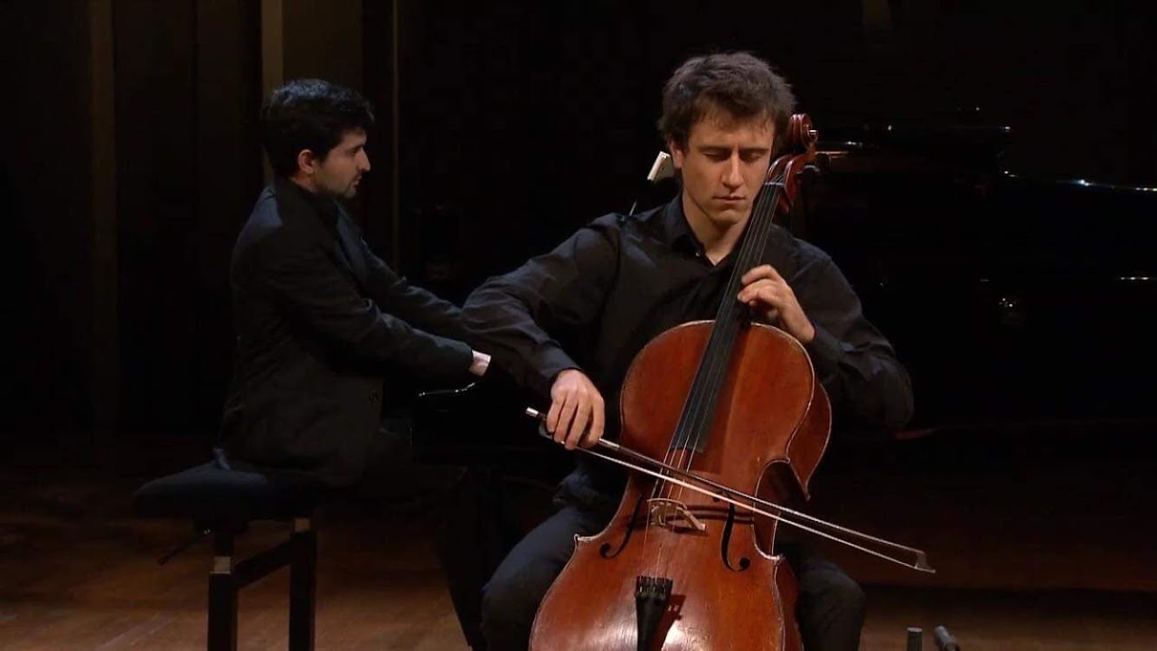 Maxime Quennesson & Jorge Gonzalez-Buajasan performs Robert Schumann's Adagio & Allegro op. 70