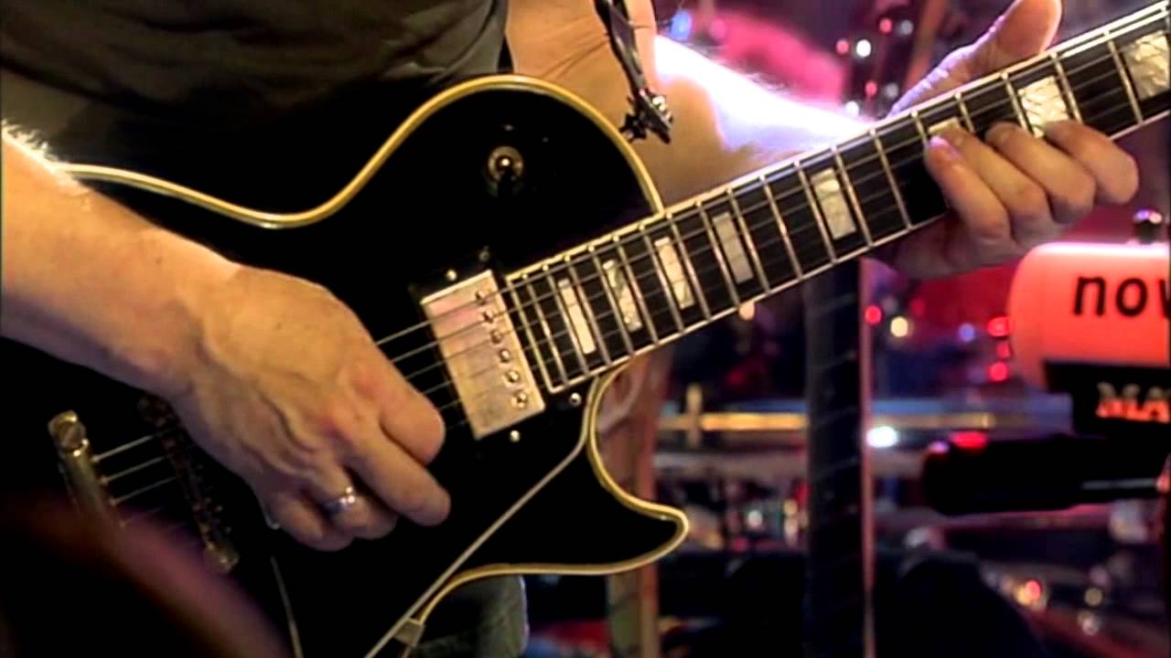 BLUE EFFECT   I Like the World Lucerna 2007)