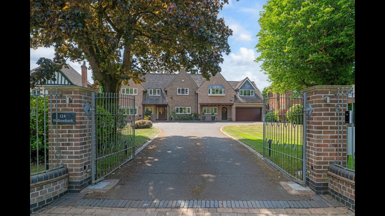 Outstanding Detached Luxury Home | Solihull, UK | Martin Grant & Rachel Hyde - Fine & Country