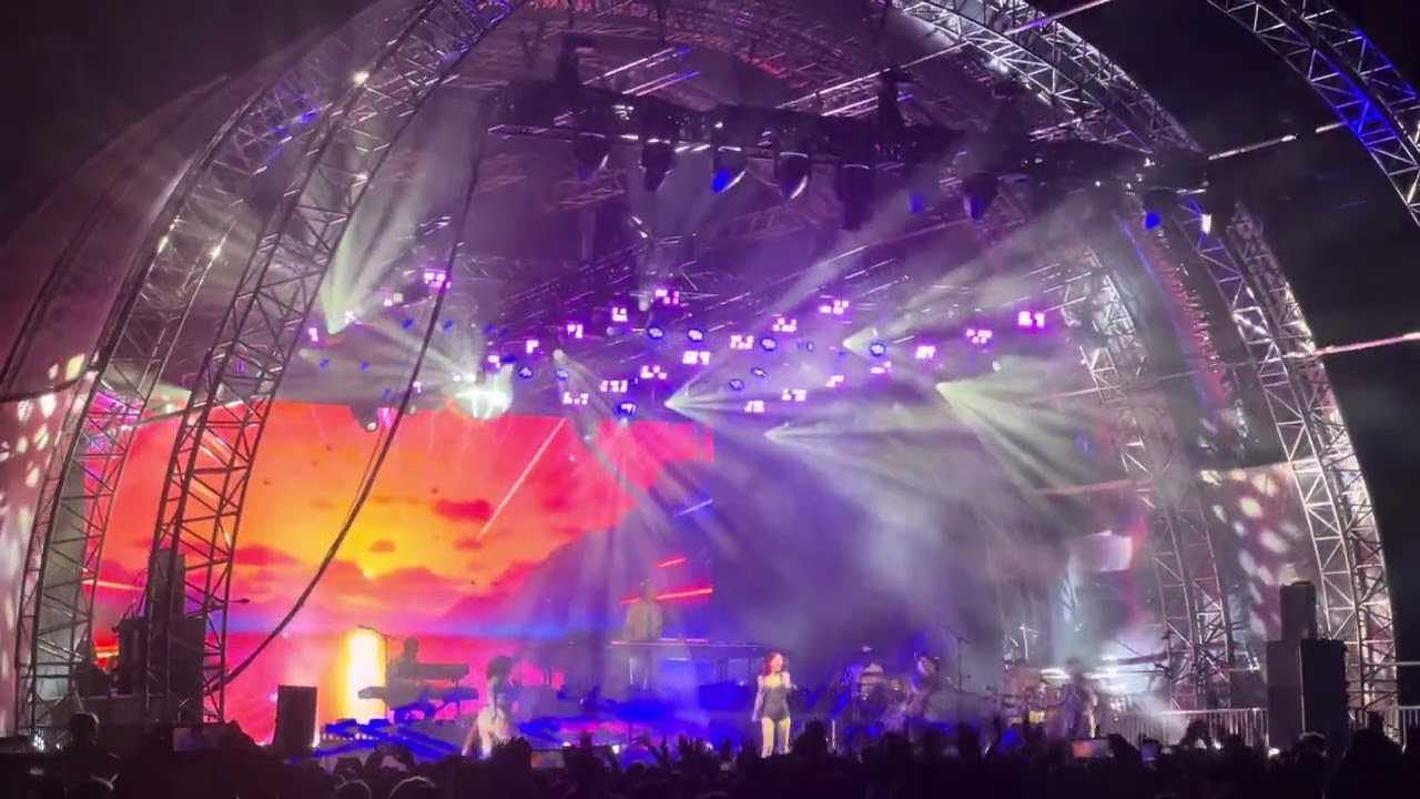 Hypnotized - Purple Disco Machine feat. Sophie and the Giants (Theaterplatz Chemnitz - 15.08.2025)