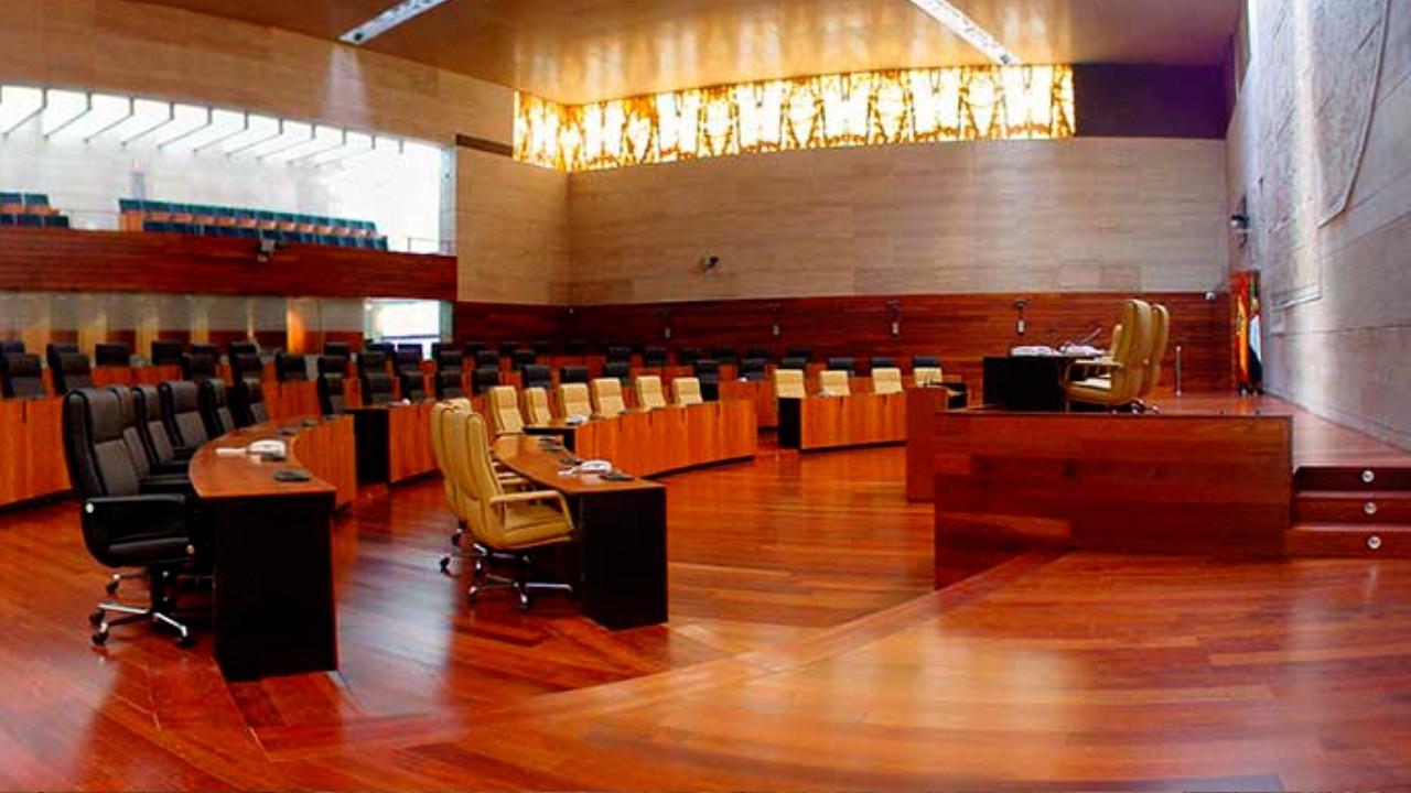 🔴#DirectoTVEX  Debate de investidura de María Guardiola a la Presidencia. Martes, 3 de marzo de 2026