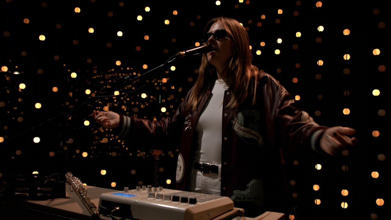 Jungle - Dominoes (Live on KEXP)