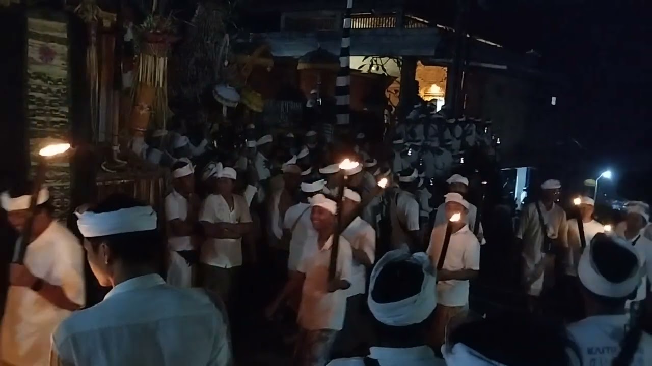 sesolahan calonarang sane mamurda "BANGKE MAONG" megenah ring jaba pura dalem desa adat tegaltamu.