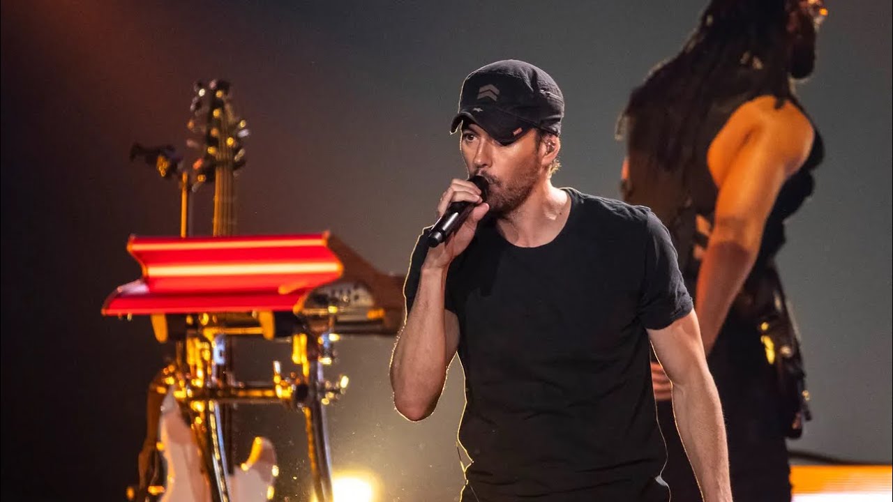Enrique Iglesias - Trilogy Tour, Montreal 2024: Opening
