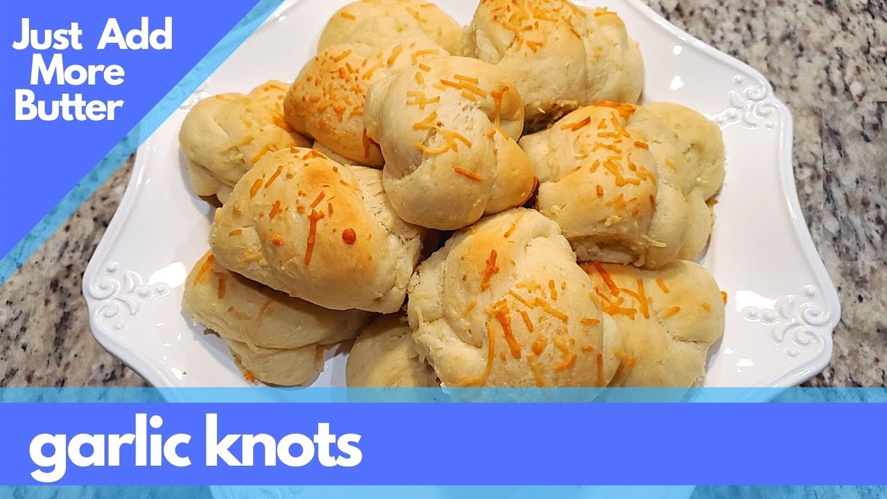 How to Make Homemade Garlic Knots! | Quick and Easy Recipe!!