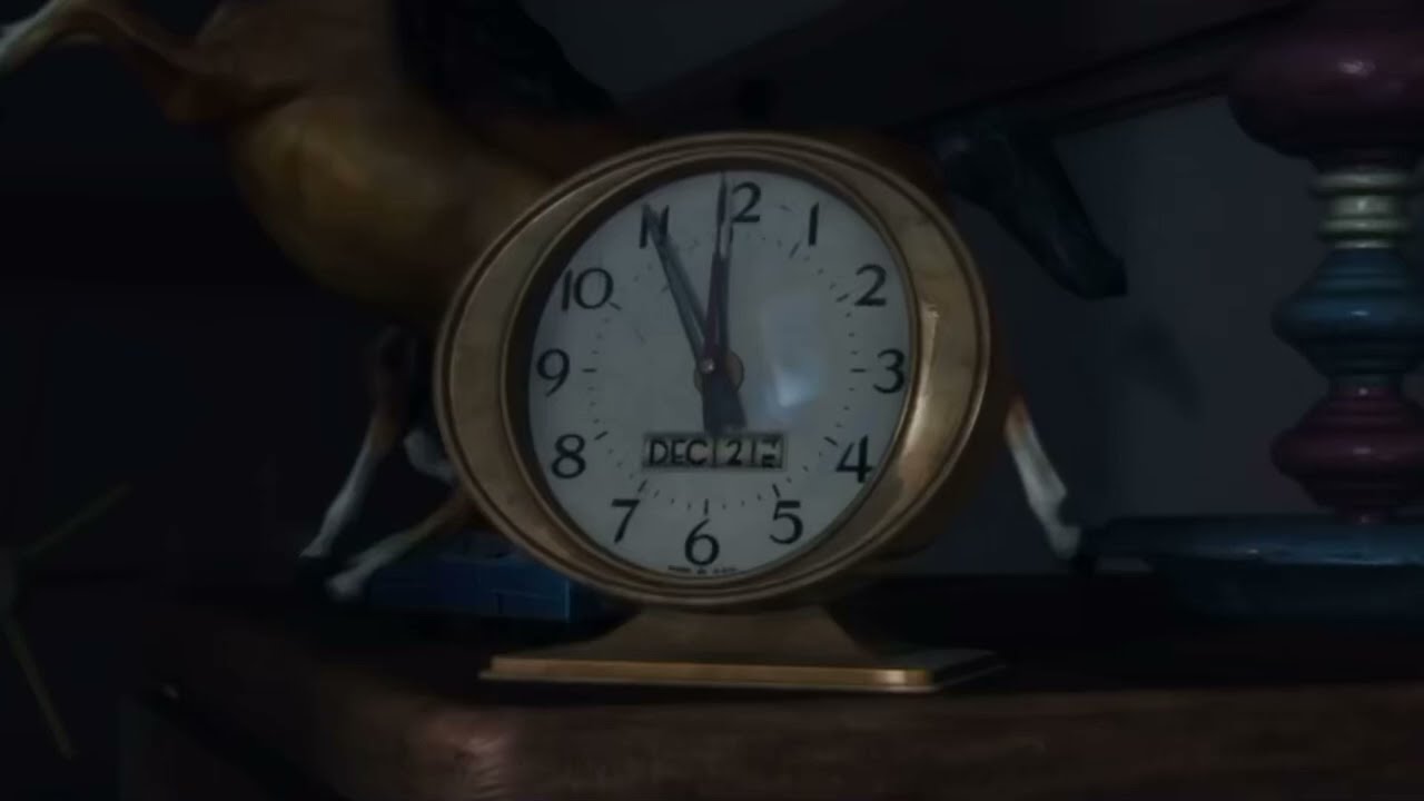 The Polar Express (2021): Train Arrives at the House