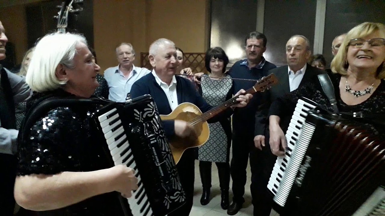 DJEVOJKA JE ZELEN BOR SADILA  &  JEČAM ŽELA KOSOVKA DEVOJKA ♡ Na dočeku SRPSKE NOVE 2019. GODINE
