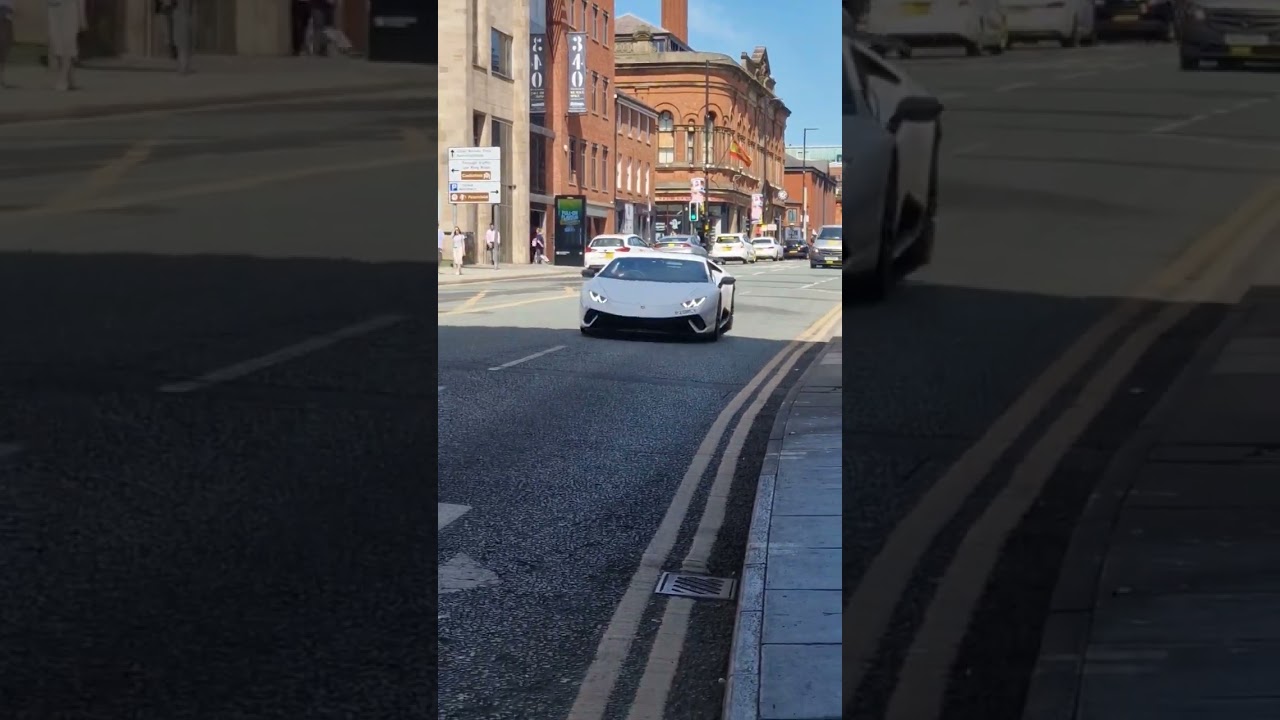 Lamborghini Huracan Performante Downshifts!