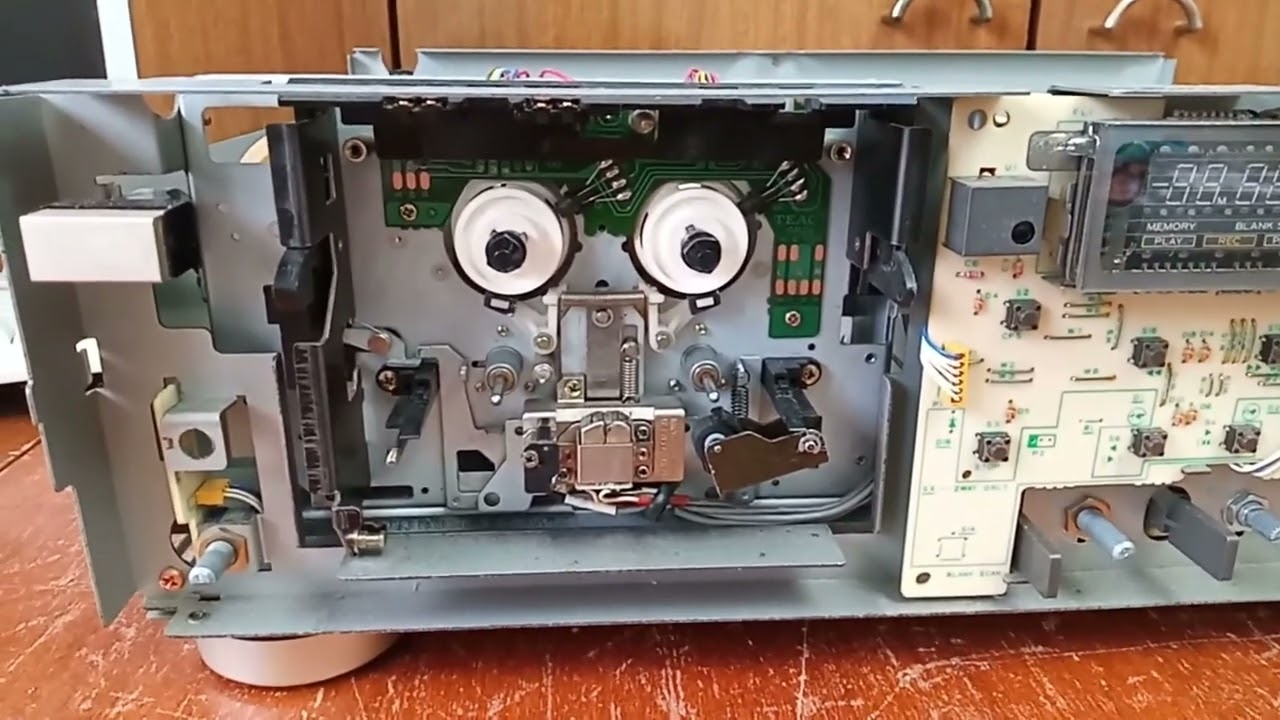 TEAC V-9000 ремонт лпм, проверка после ремонта.