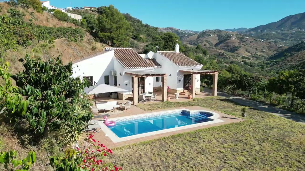 Cortijo Manguita in Frigiliana - Holiday home with private swimming pool in Malaga, Andalusia