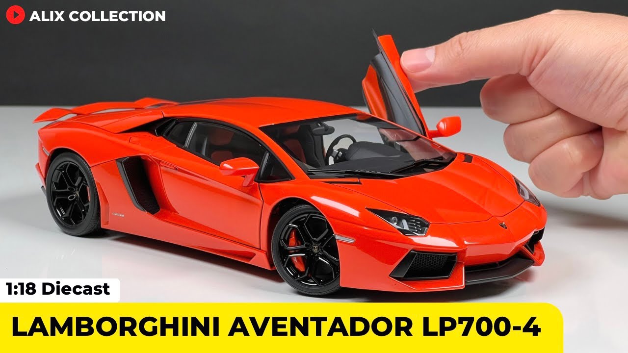 Unboxing of Lamborghini Aventador LP700-4 1:18 Diecast Model Car by AUTOart (4K)