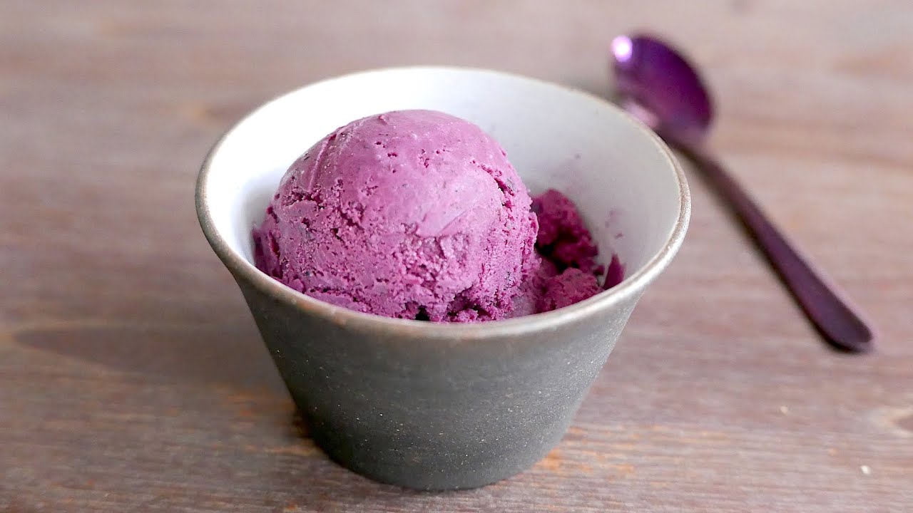 Homemade Blueberry Ice Cream 💜 Easy & Creamy Recipe
