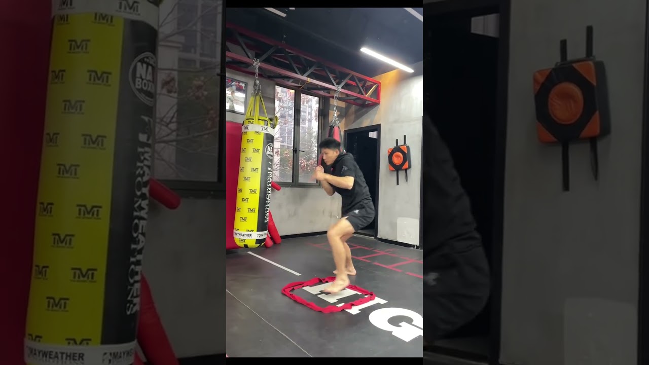Boxing footwork training