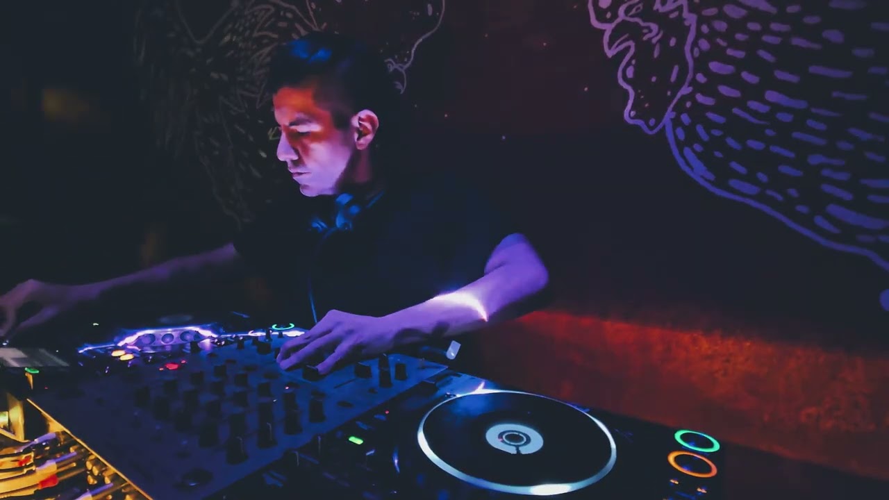 INDIE DANCE & DARK DISCO @ EL CATRIN TEPOZTLAN MEXICO