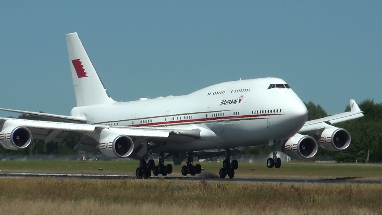 Bahrain Royal Flight Boeing 747-4P8 A9C-HMK Landing Hamburg Airport - 21.07.2013