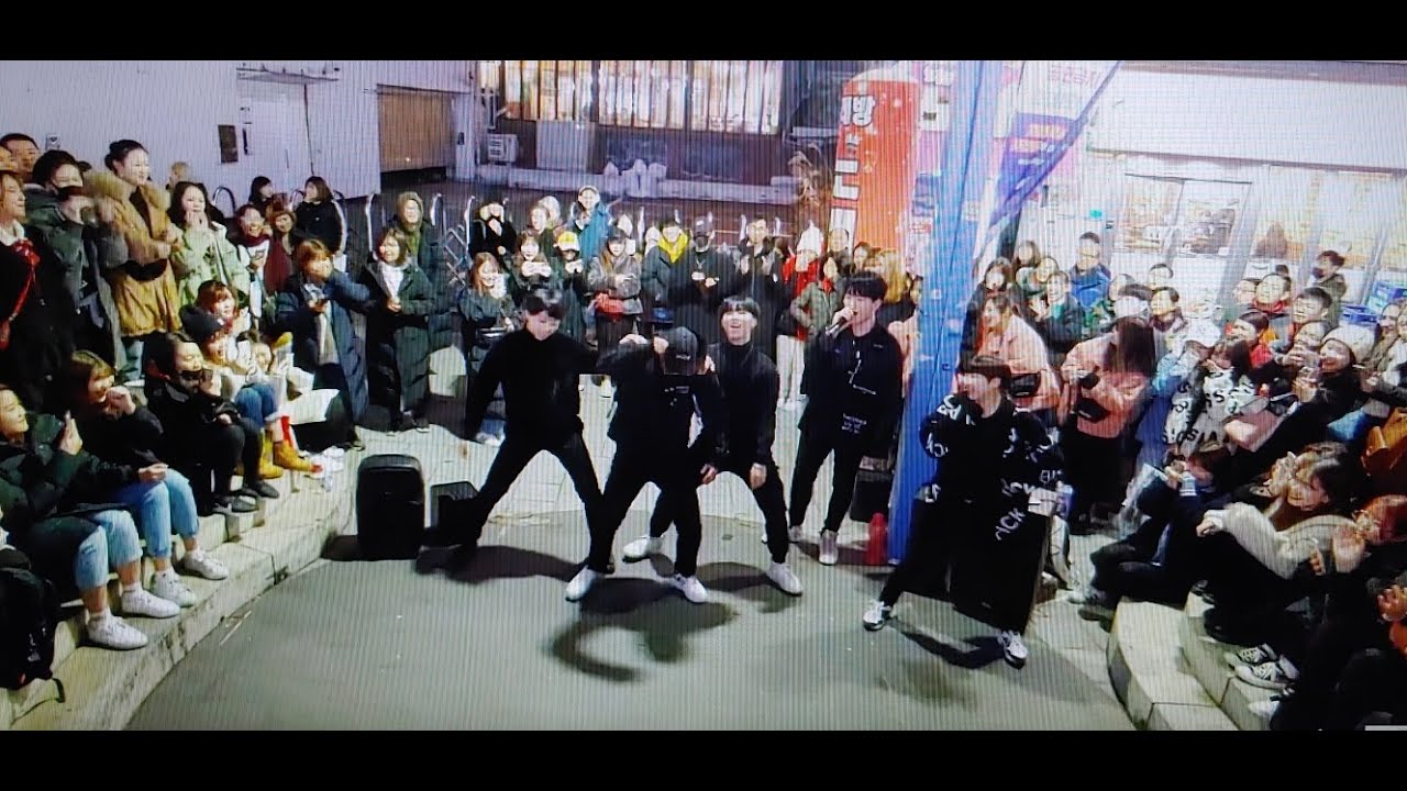 20191215. MAXXAM🤩. 'GENTLEMAN' COVER. HILARIOUS IMPROMPTU BUSKING WITH ONLOOKER.