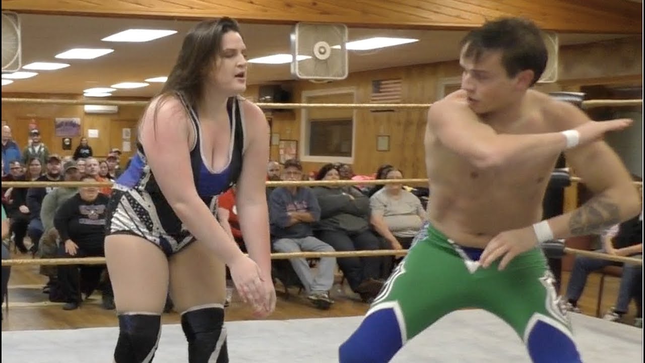 Davienne vs. Brett Ryan Gosselin - Limitless Wrestling (Let's Wrestle, Intergender, Mixed)