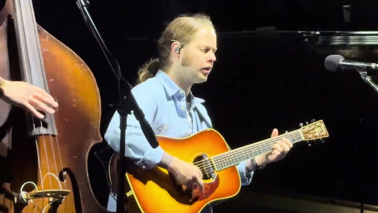 Billy Strings “Must Be Seven/Thunder” 4/19/25. 