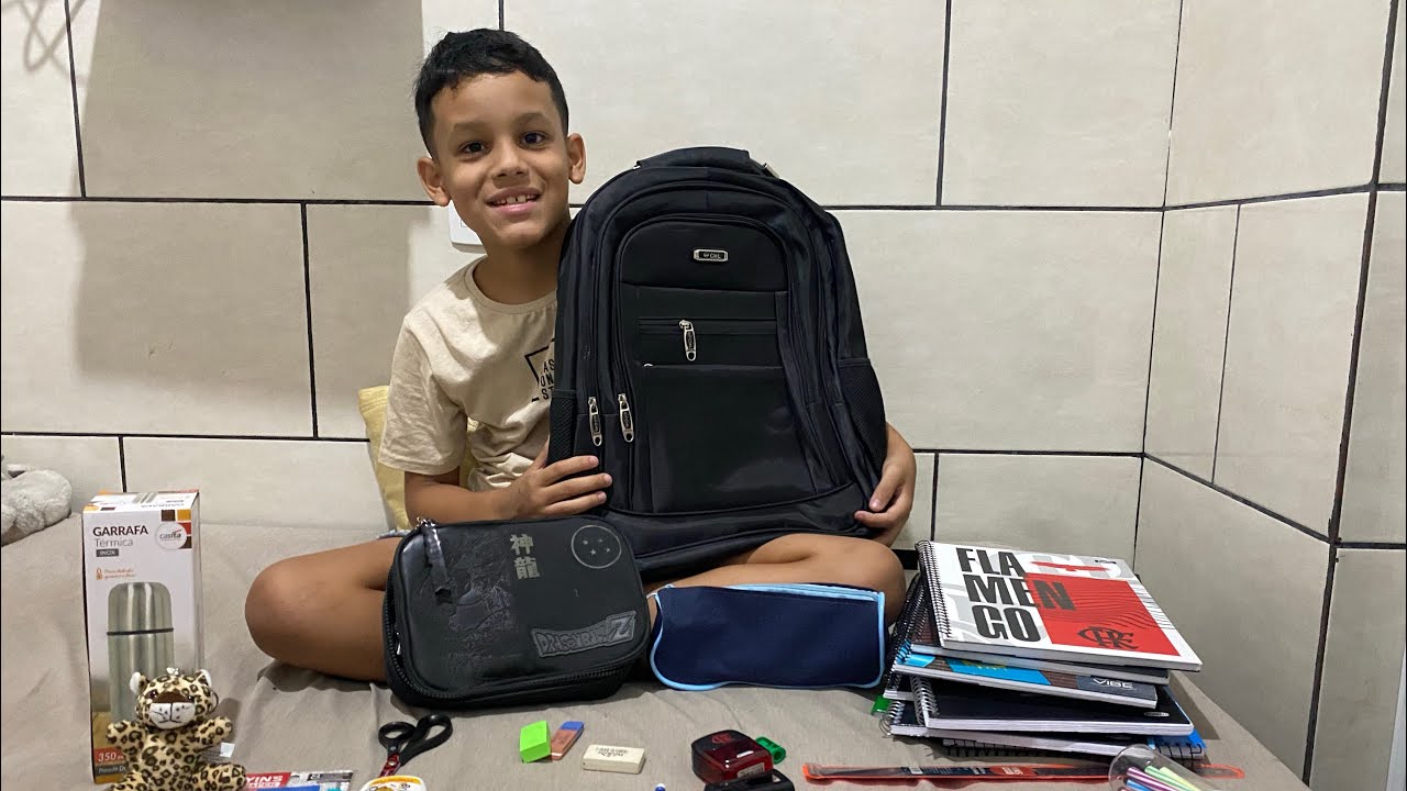 Mostrando meu material escolar de 2026