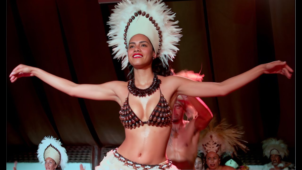 Spectacular Dance and Music on Easter Island, with the Kari Kari Cultural Ballet. Rapa Nui.