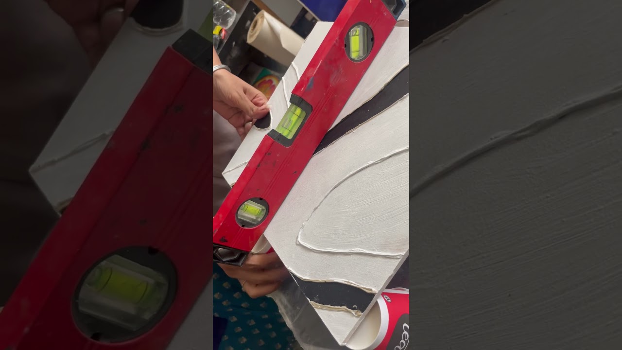 Resin Tip: How to use leveling tool | #resincrafts #resingeode #resintips #diy #diycraft #artshorts