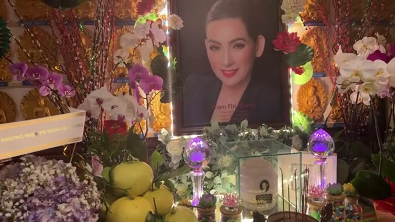 Sinh nhật Phi Nhung và gia đình tại Chùa Giác An