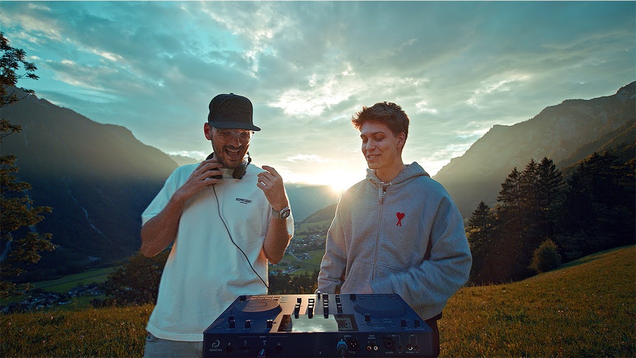Groovy Deep House Sunset Mix Austrian Alps - Toby Kahler x Kasi - Vybique Foreign Affairs Sessions V