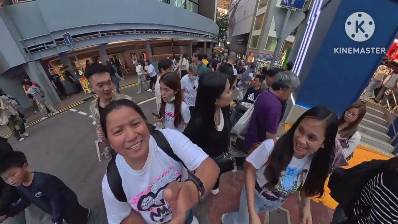 How crowded in Causewaybay walking Victoria Park to Times Square #travel #enjoy #amazing #views 