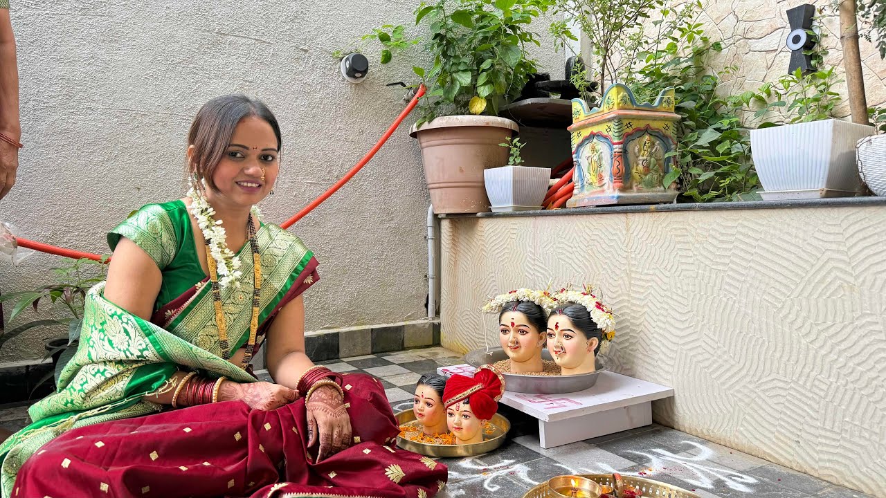 20 Saal Baad Mile Mujhe Mere New Ghar Mai Mahalaxshmi 🩷  Bindass Kavya Family