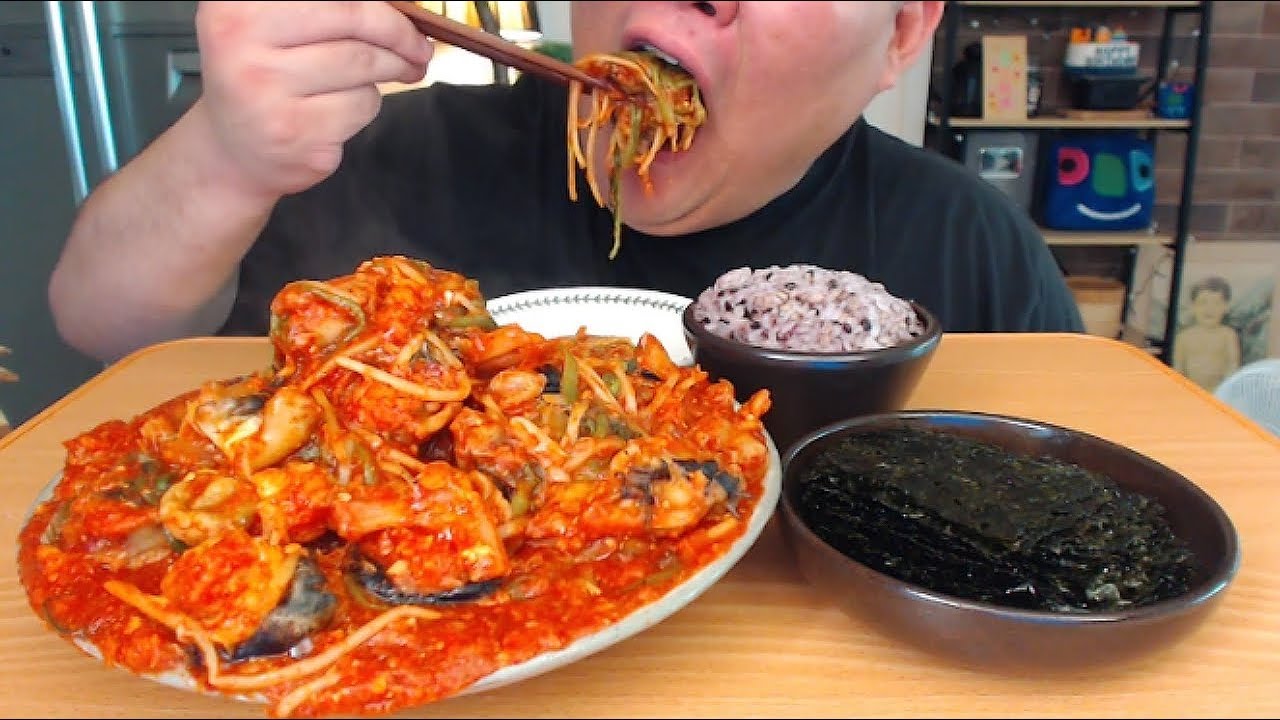 살코기 많은 ' 아구찜 ' 요리 먹방 입니다. Spicy Monkfish Steamed. Mukbang