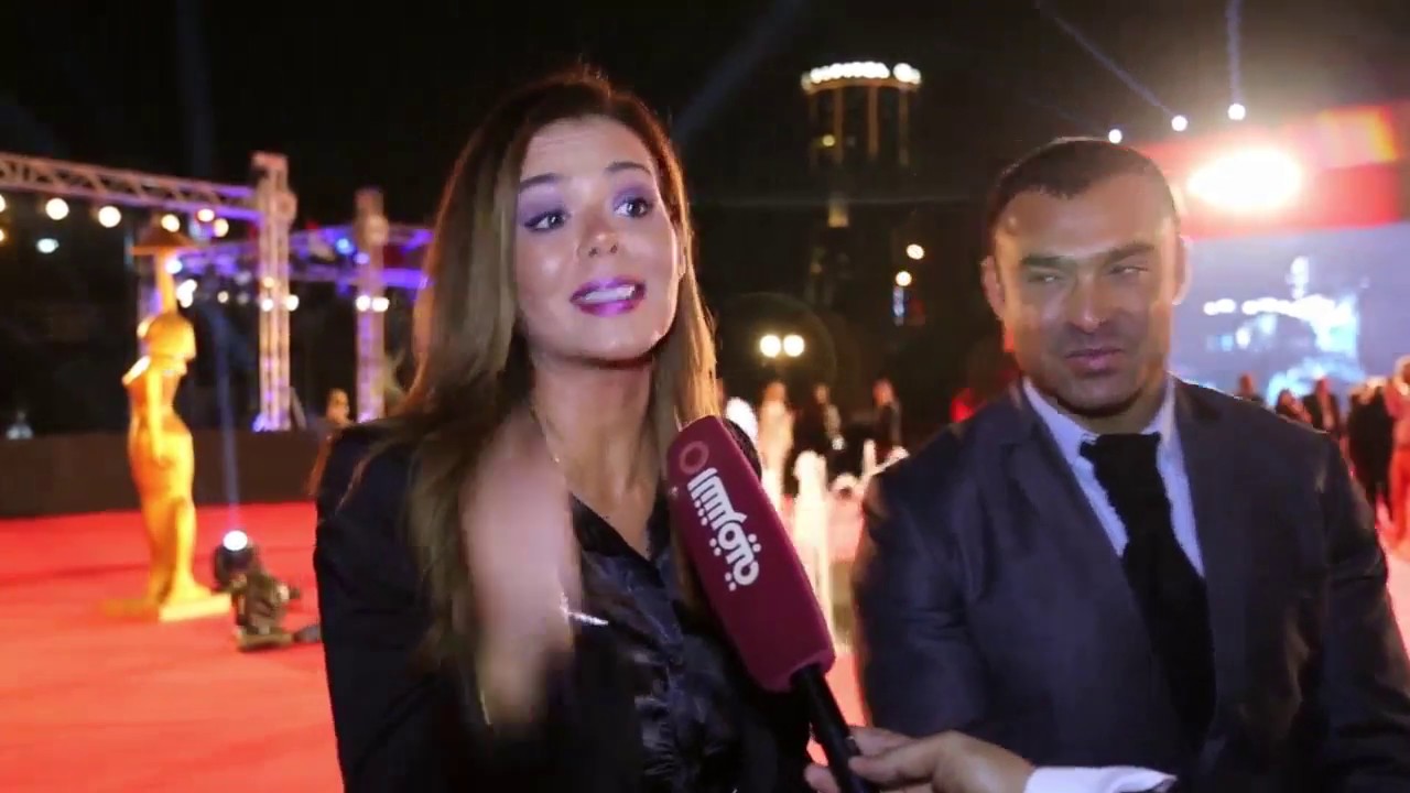 ايمي سالم طلبت من صديقاتها الذهاب لمهرجان القاهرة السينمائي بملابس سوداء