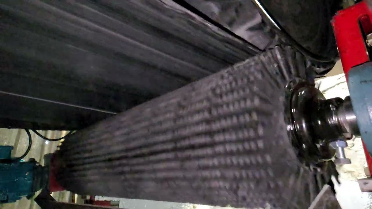 Bronco™ Brush Conveyor Belt Cleaner (Self-Driven)