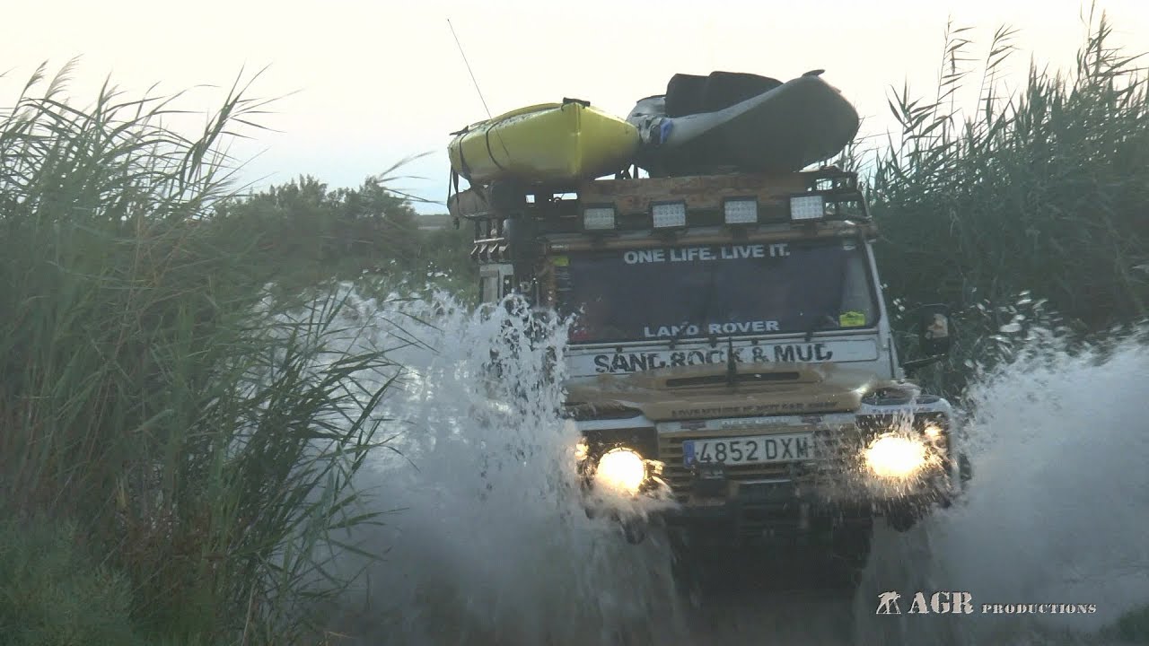 LAND ROVER DEFENDER MAESTRAZGO EXPEDITION AND DELTA DE L'EBRE CANOEING