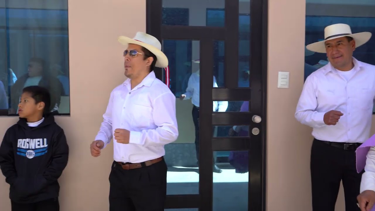 SANTIAGO CON BANDA EN SICAYA PARTE 05