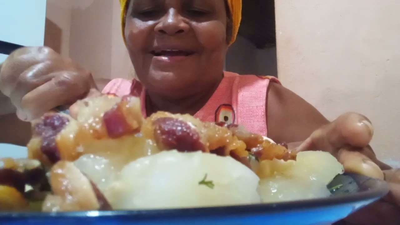 FRITEI  BASTANTE JABA PARA COMER COM AIPIM COZIDO E COM PIMENTA