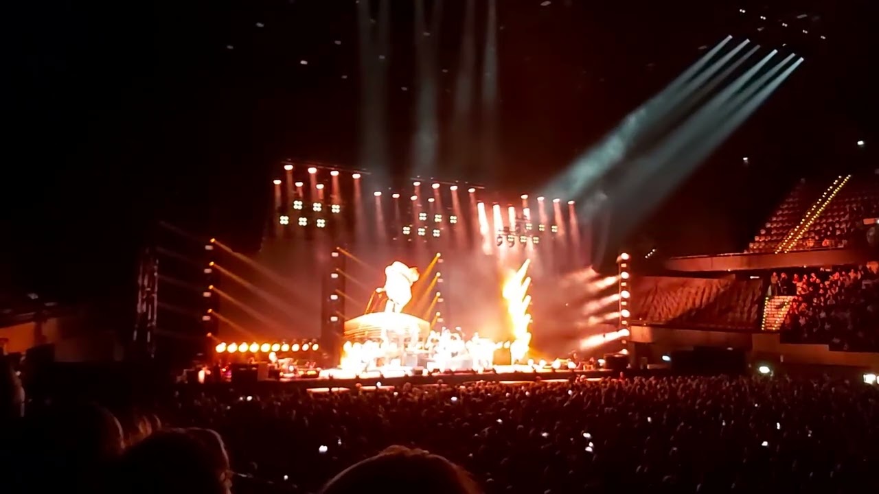 begin show BLØF, Horizon,  in AHOY op 22 november 2025