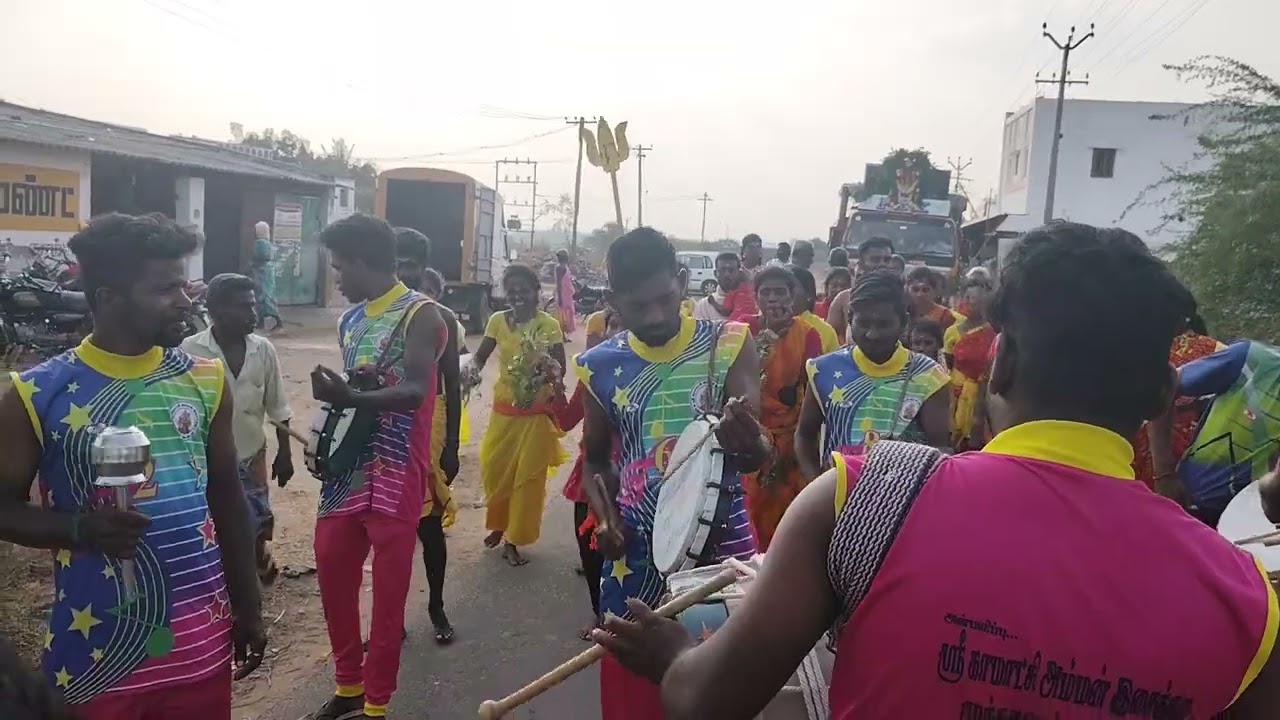vairavan valangum sri kamachi amman tram set mugavai