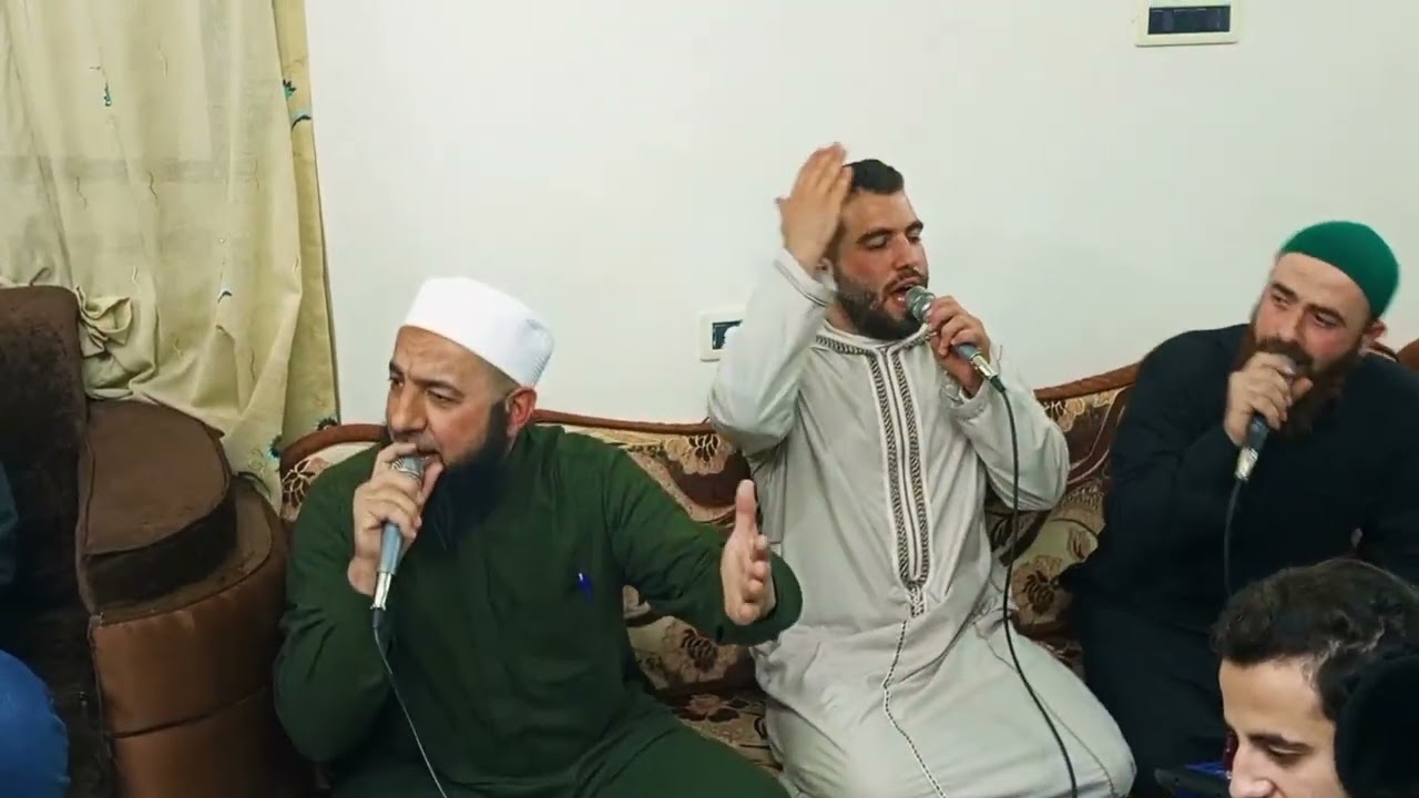 تفدى بروحي ياابا العباس مع قلبي مولع بالفتى الرواس