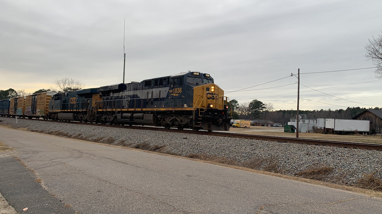 CSX L607 with CSX 1836 Leading